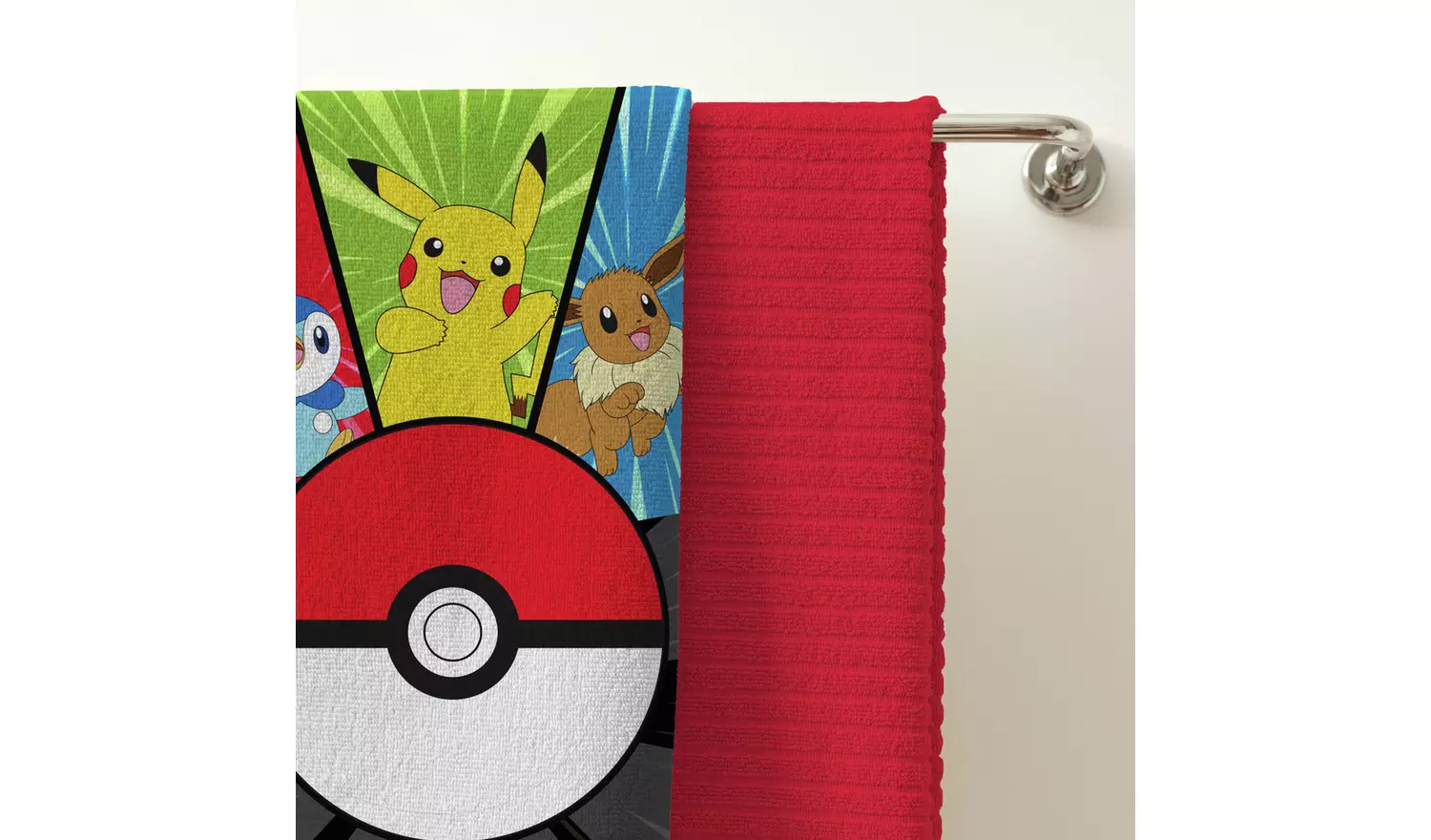 Pokémon Action Beach Towel - Multicoloured
