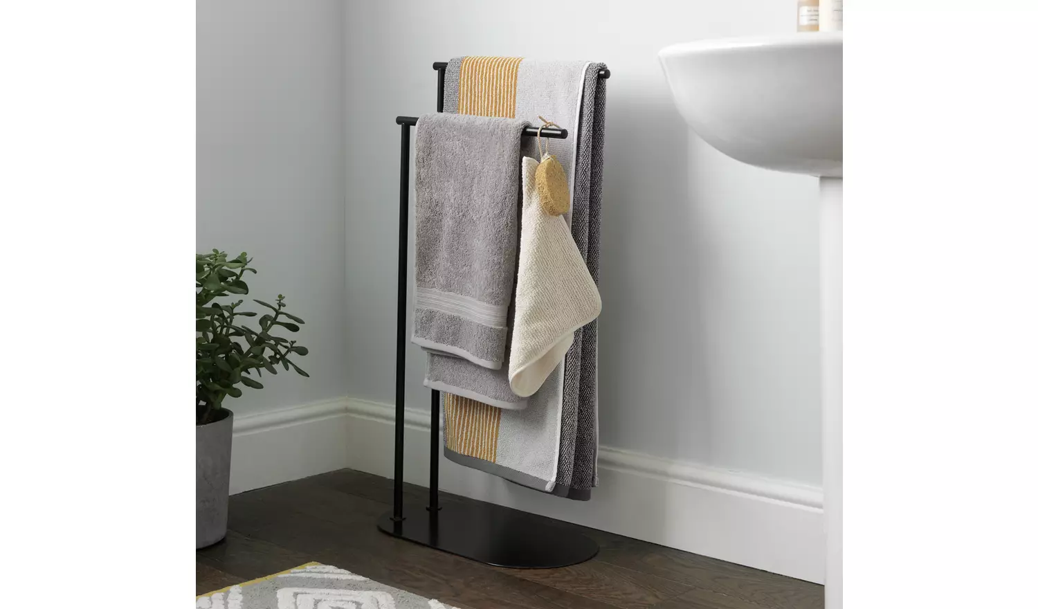 Habitat Freestanding Towel Rail - Matt Black
