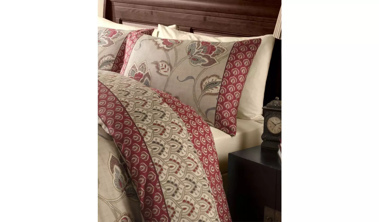 Catherine Lansfield Kashmir Beige Bedding Set - King size