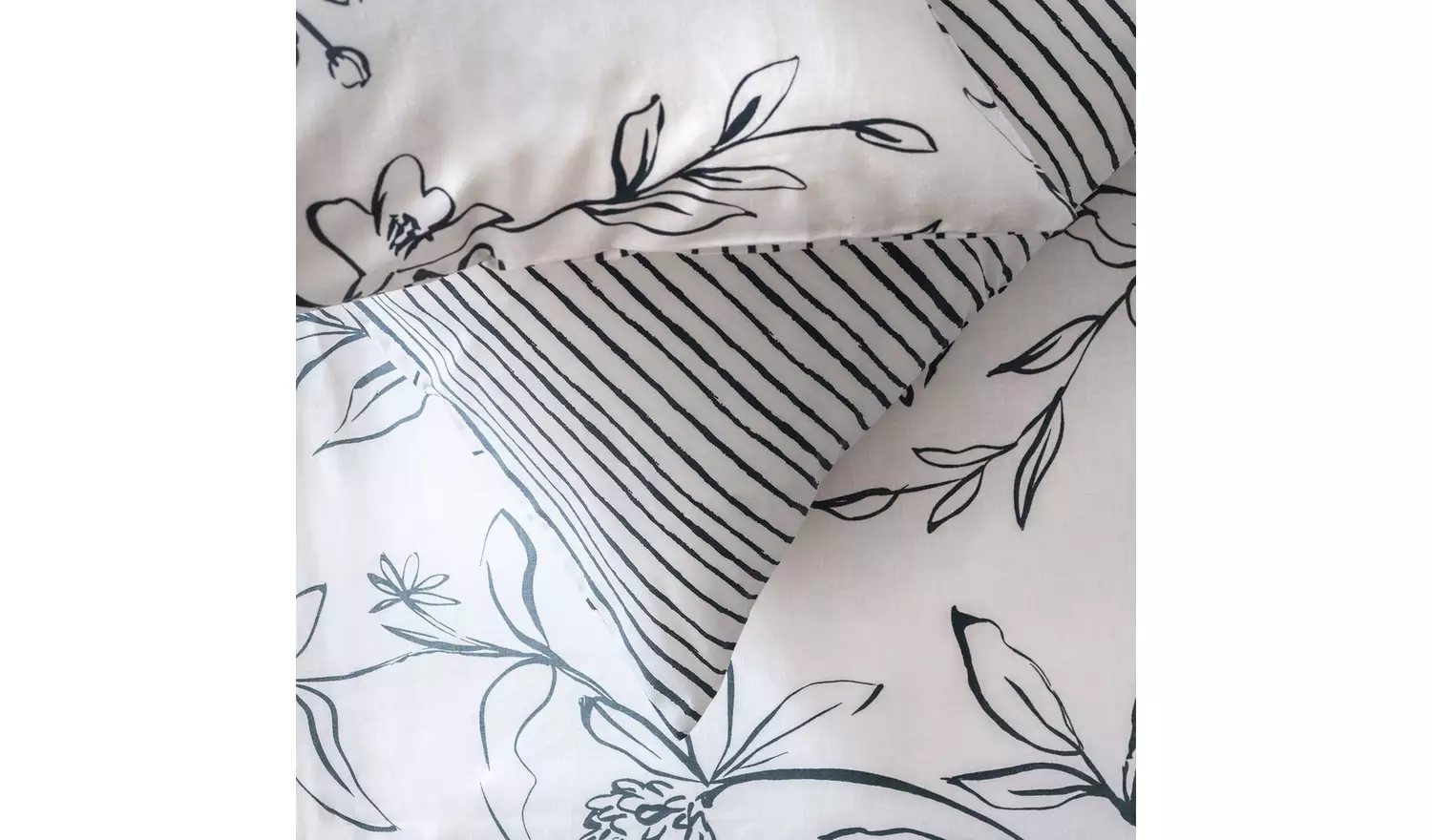 Habitat Loose Linear Floral White Bedding Set - Double