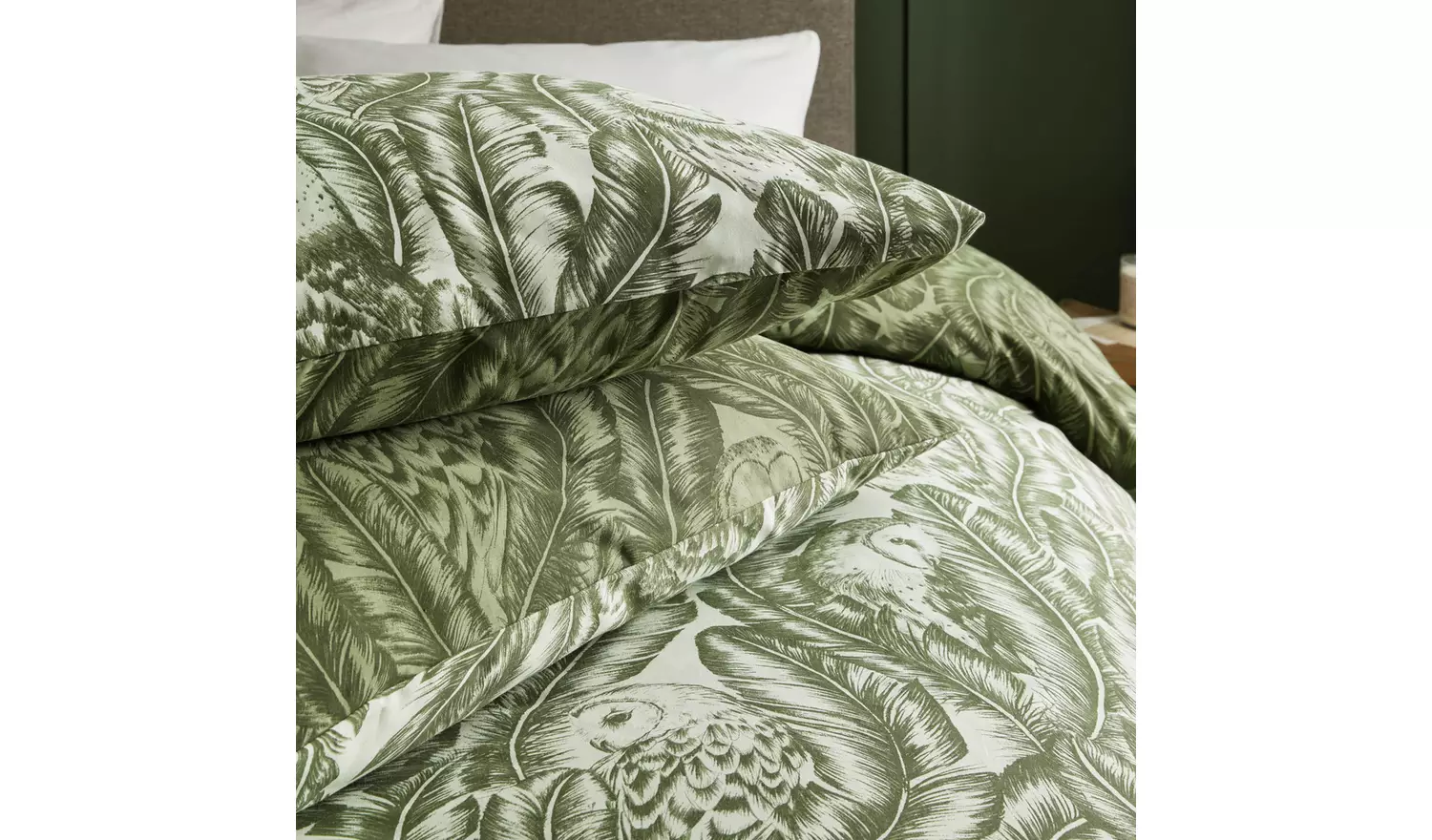 Wylder Albus Green and White Bedding Set - Superking