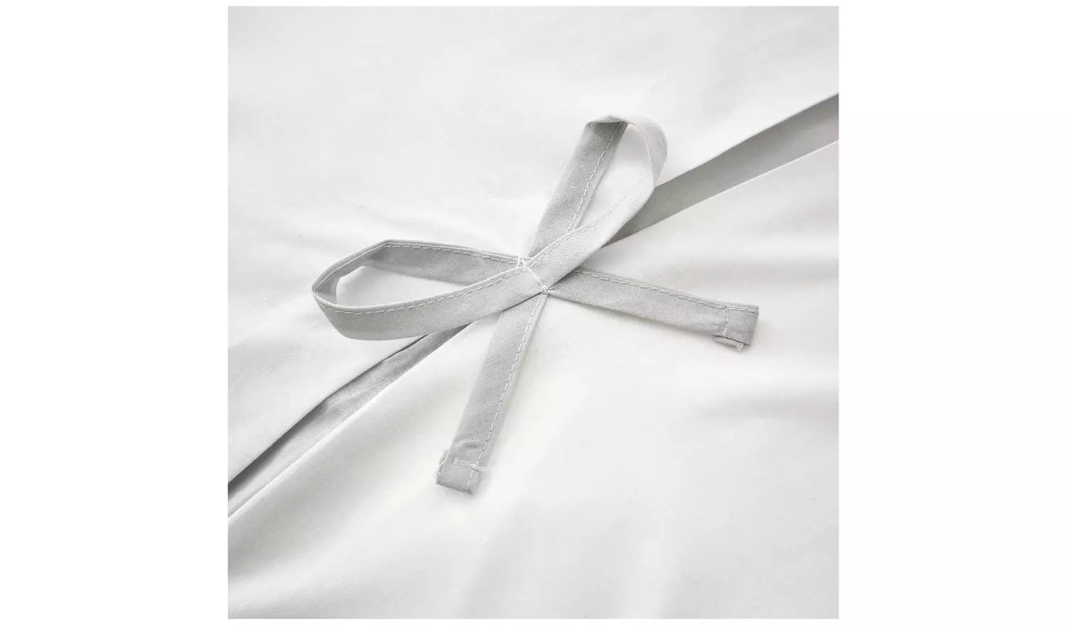 Catherine Lansfield Milo Bows White Bedding Set - King size