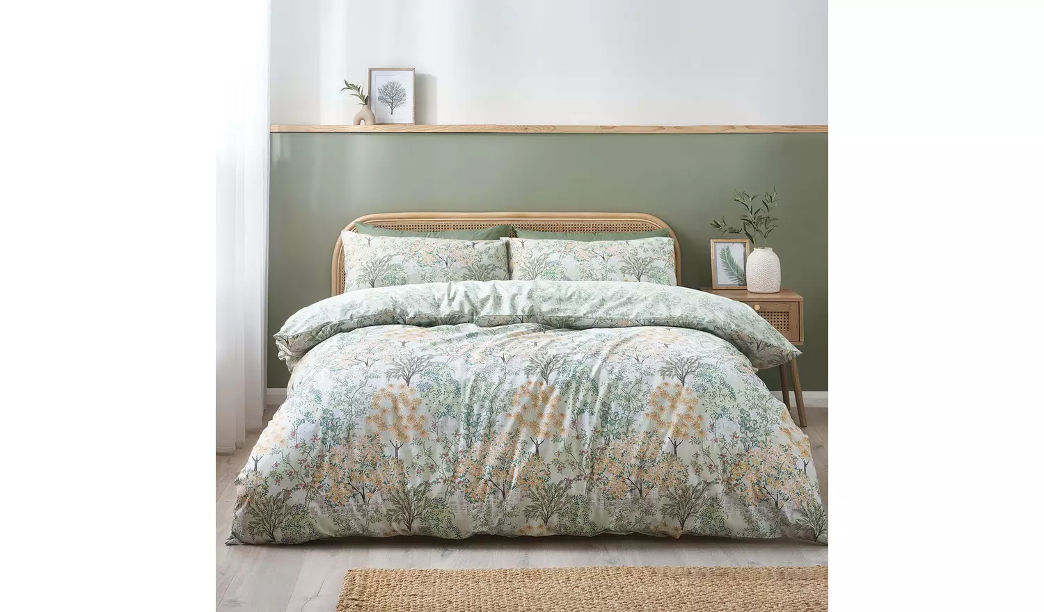 Catherine Lansfield Forest Blossom Green Bedding Set - King