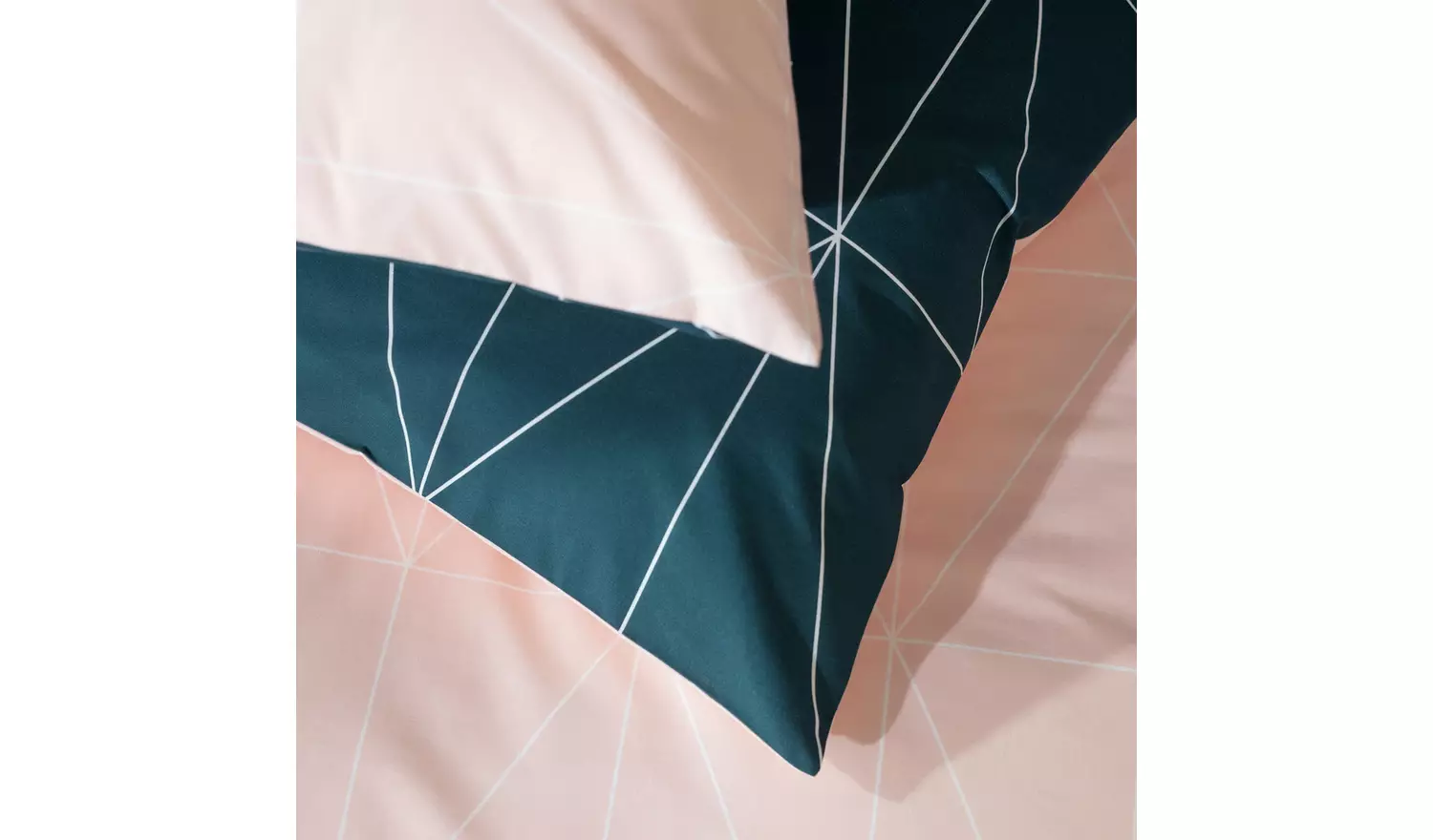 Habitat Geo Navy & Blush Reversible Bedding Set - Single