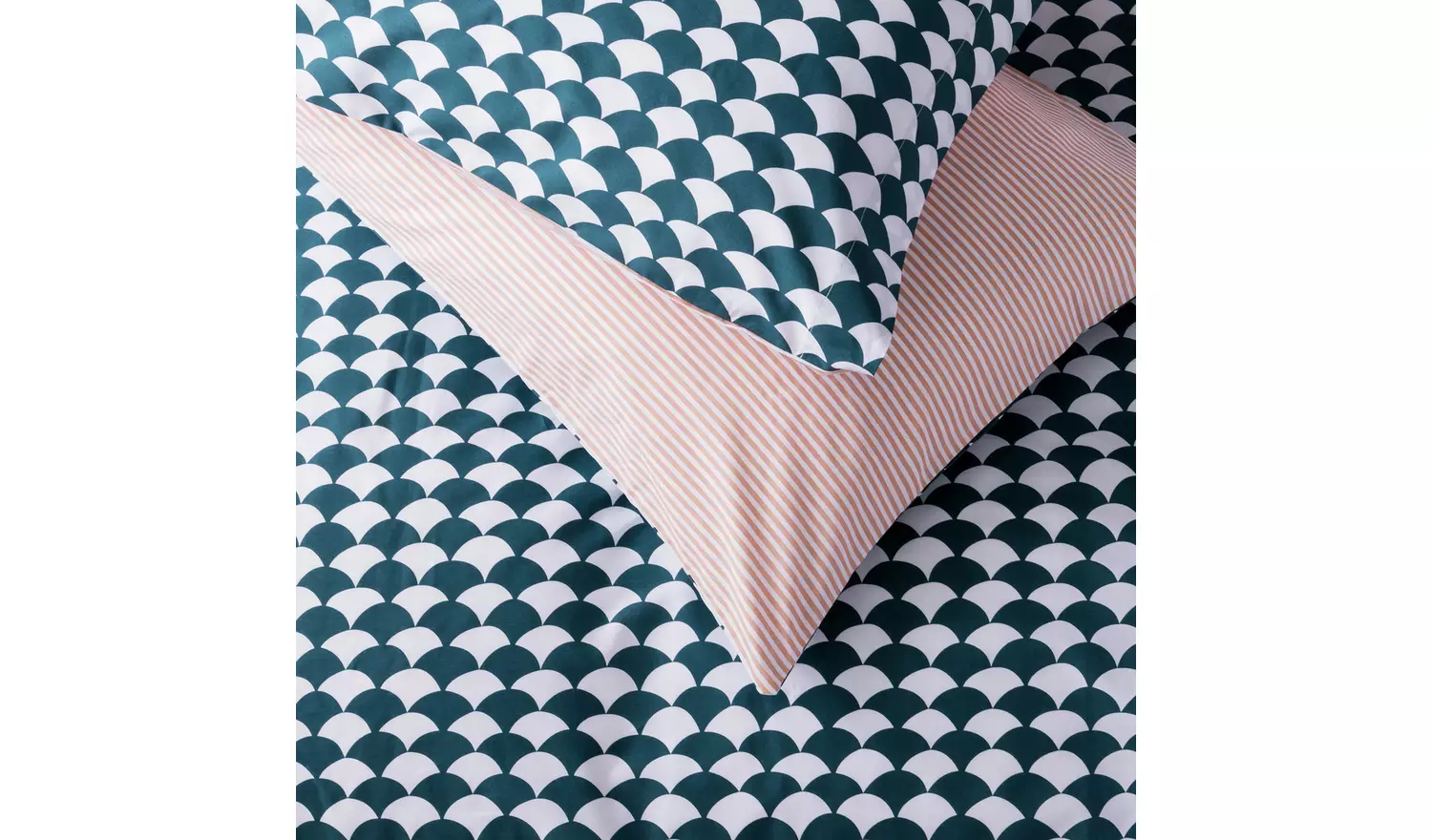 Habitat Cotton Scallop Teal Reversible Bedding Set - Double
