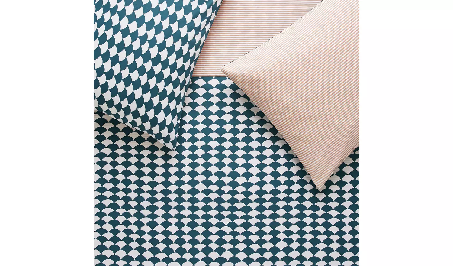 Habitat Cotton Scallop Teal Reversible Bedding Set - Double