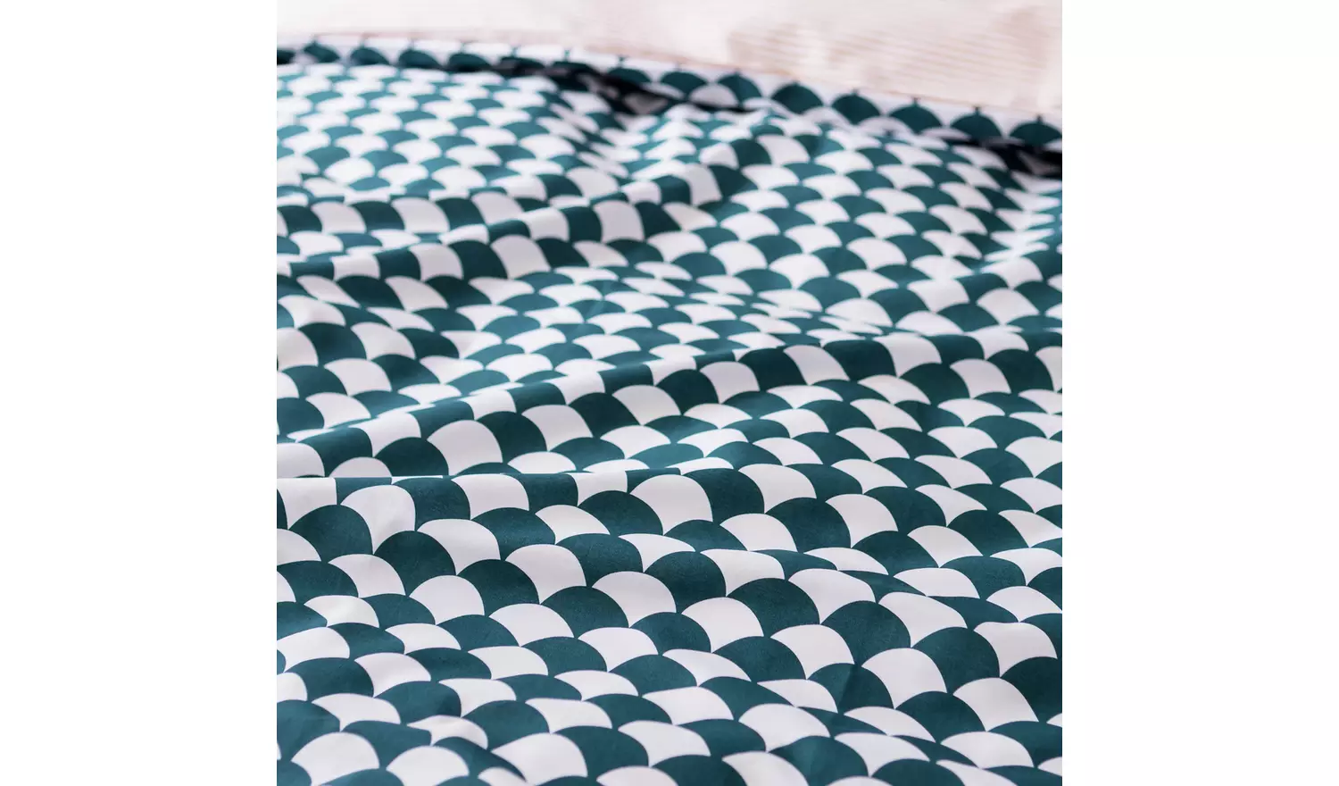 Habitat Cotton Scallop Teal Reversible Bedding Set -Kingsize