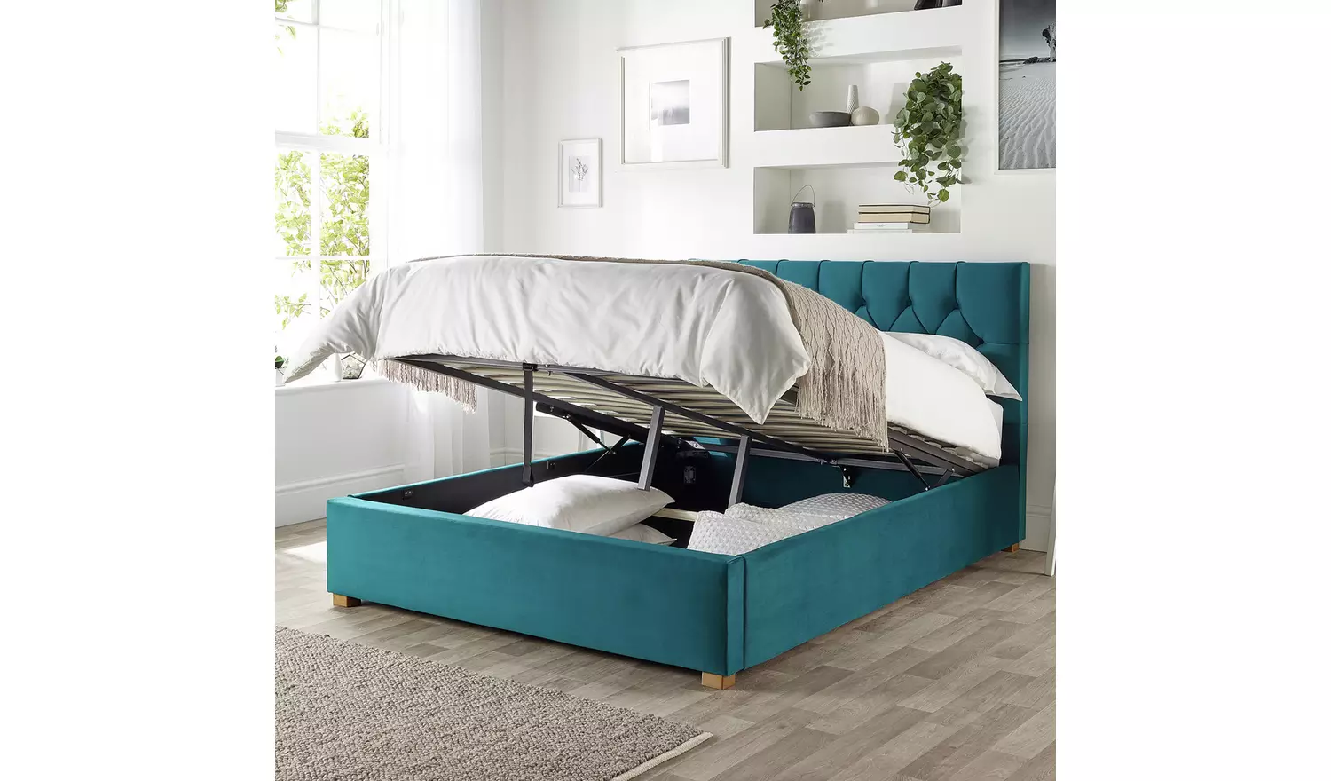 CL Boutique Velvet Kingsize Ottoman Bedframe - Emerald