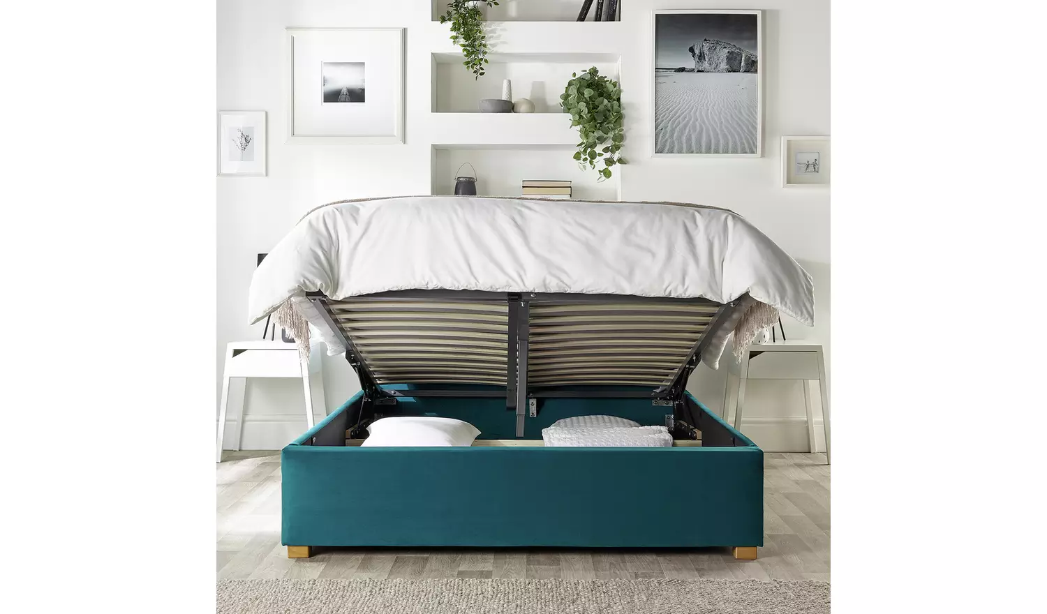 CL Boutique Velvet Kingsize Ottoman Bedframe - Emerald