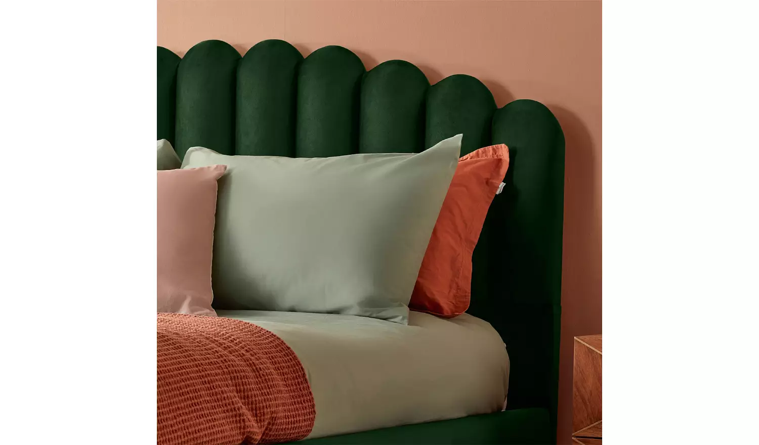 Silentnight Oriana Kingsize Velvet Bed Frame - Green