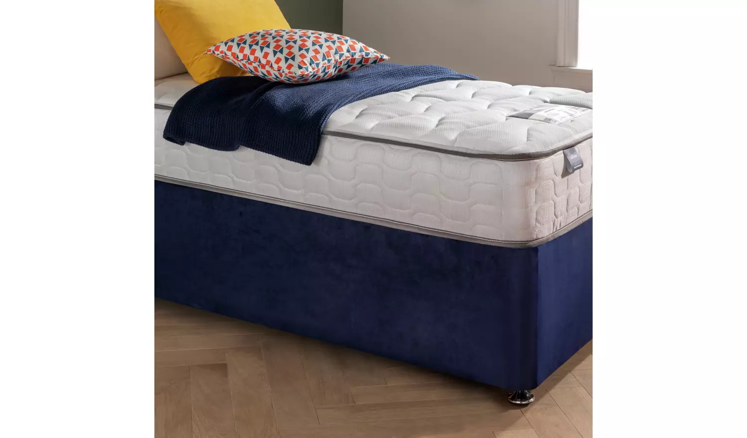 Silentnight Middleton Single Comfort Divan Bed - Blue