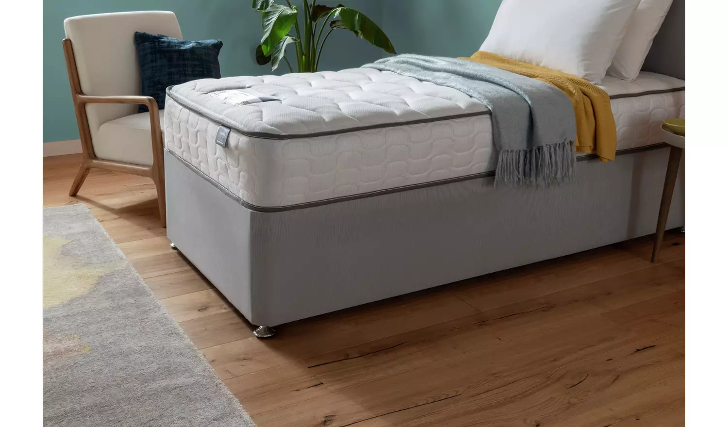 Silentnight Middleton Single Comfort Divan Bed - Grey