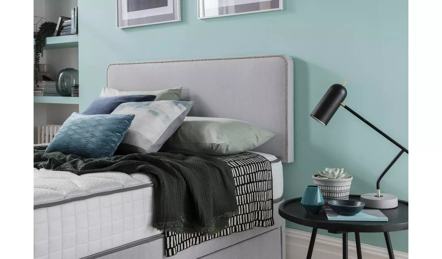 Silentnight Pavia Small Double 4 Drawer Divan Bed - Grey