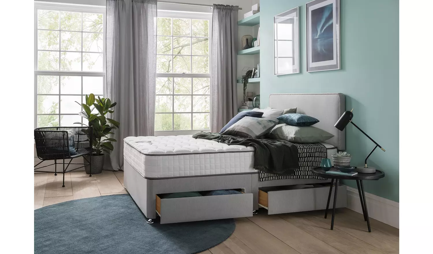 Silentnight Pavia Small Double 4 Drawer Divan Bed - Grey