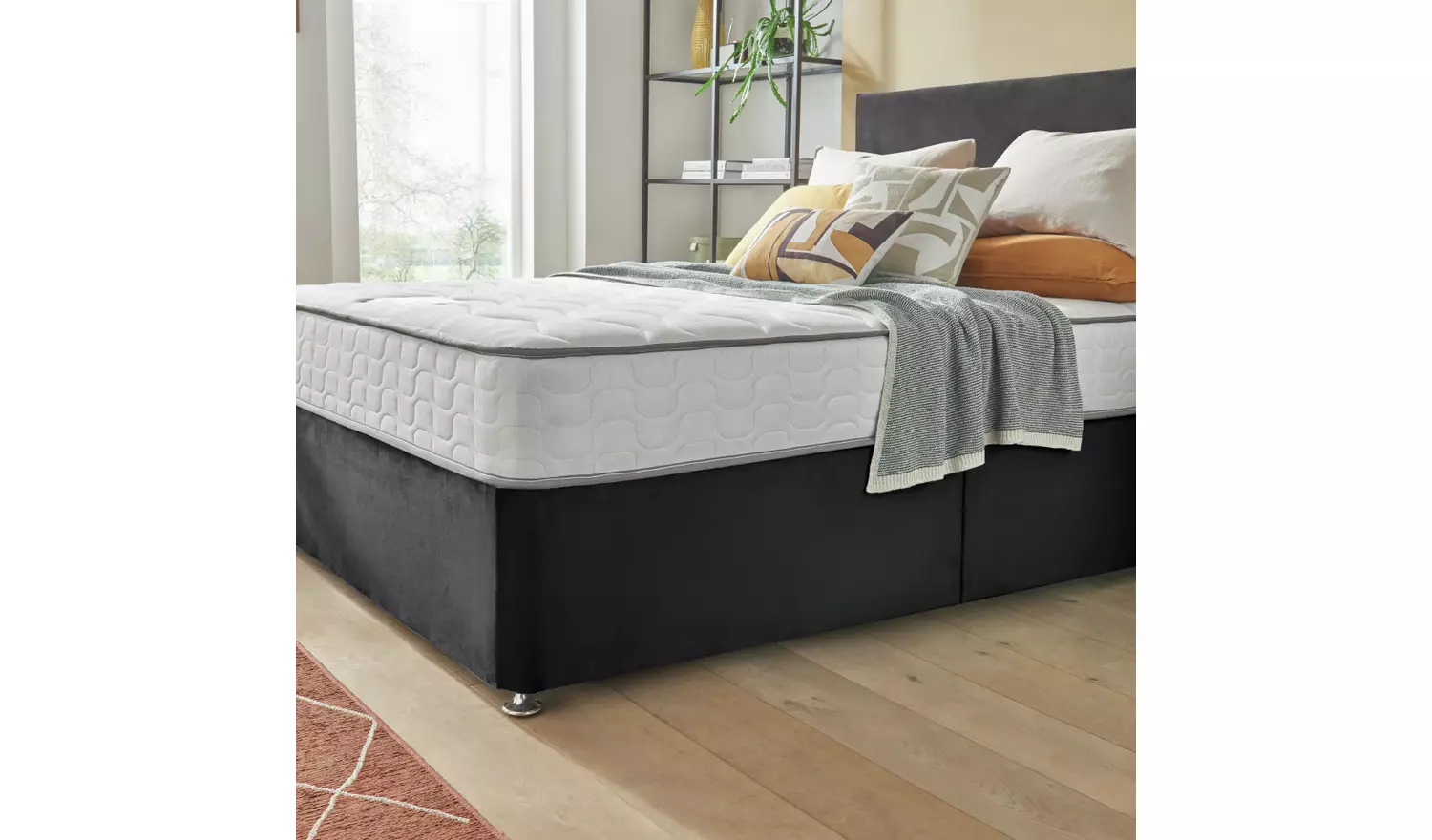 Silentnight Middleton Double Comfort Divan Bed - Charcoal