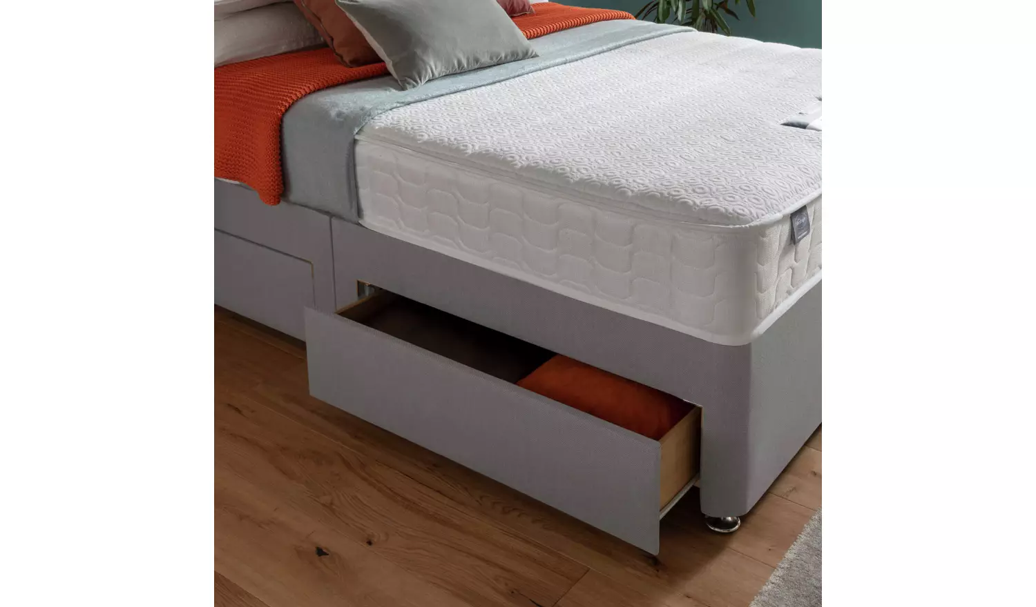 Silentnight Hatfield Double Memory 4 Drawer Divan Bed - Grey