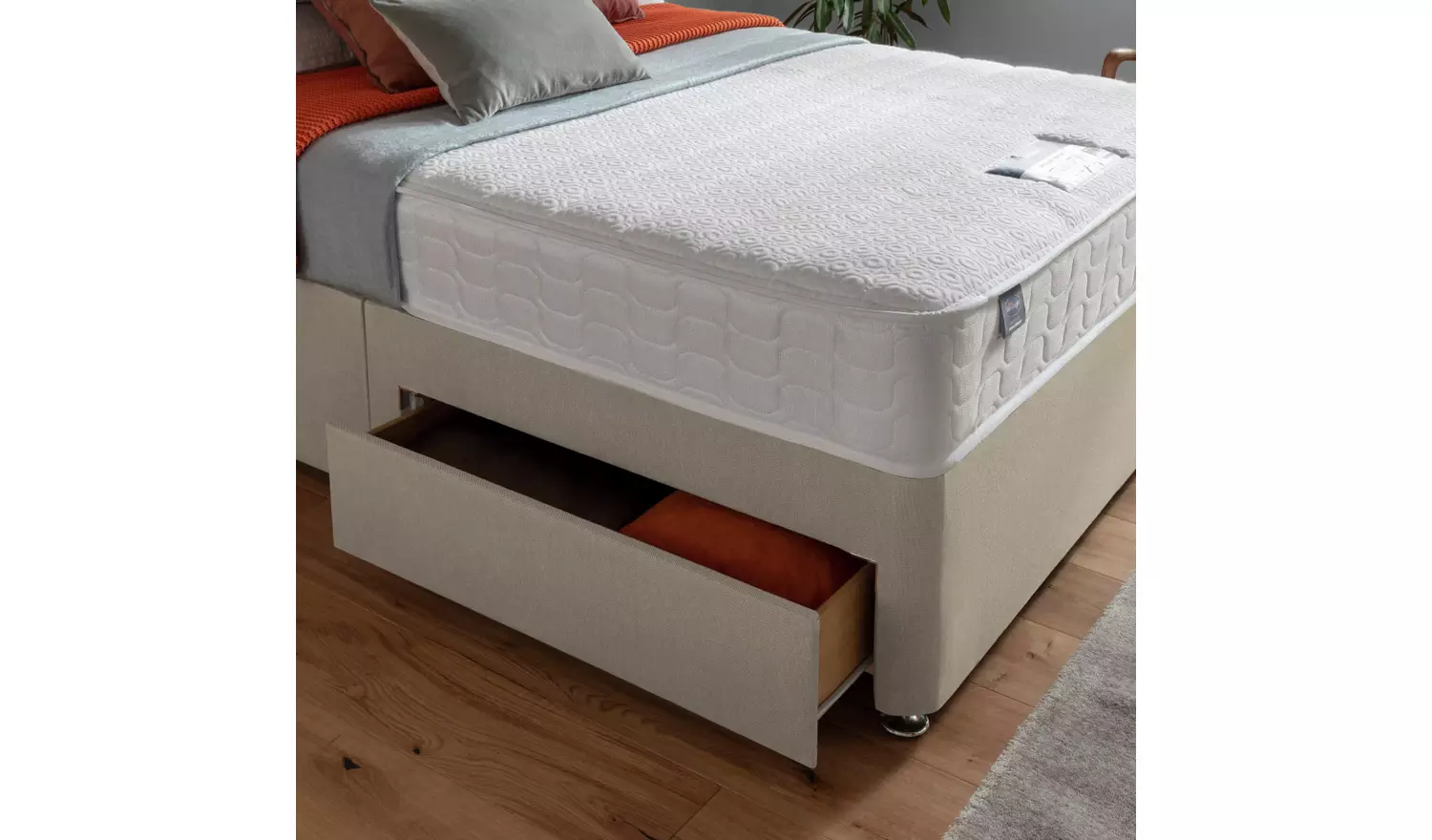 Silentnight Hatfield Small Double 2 Drawer Divan Bed - Sand