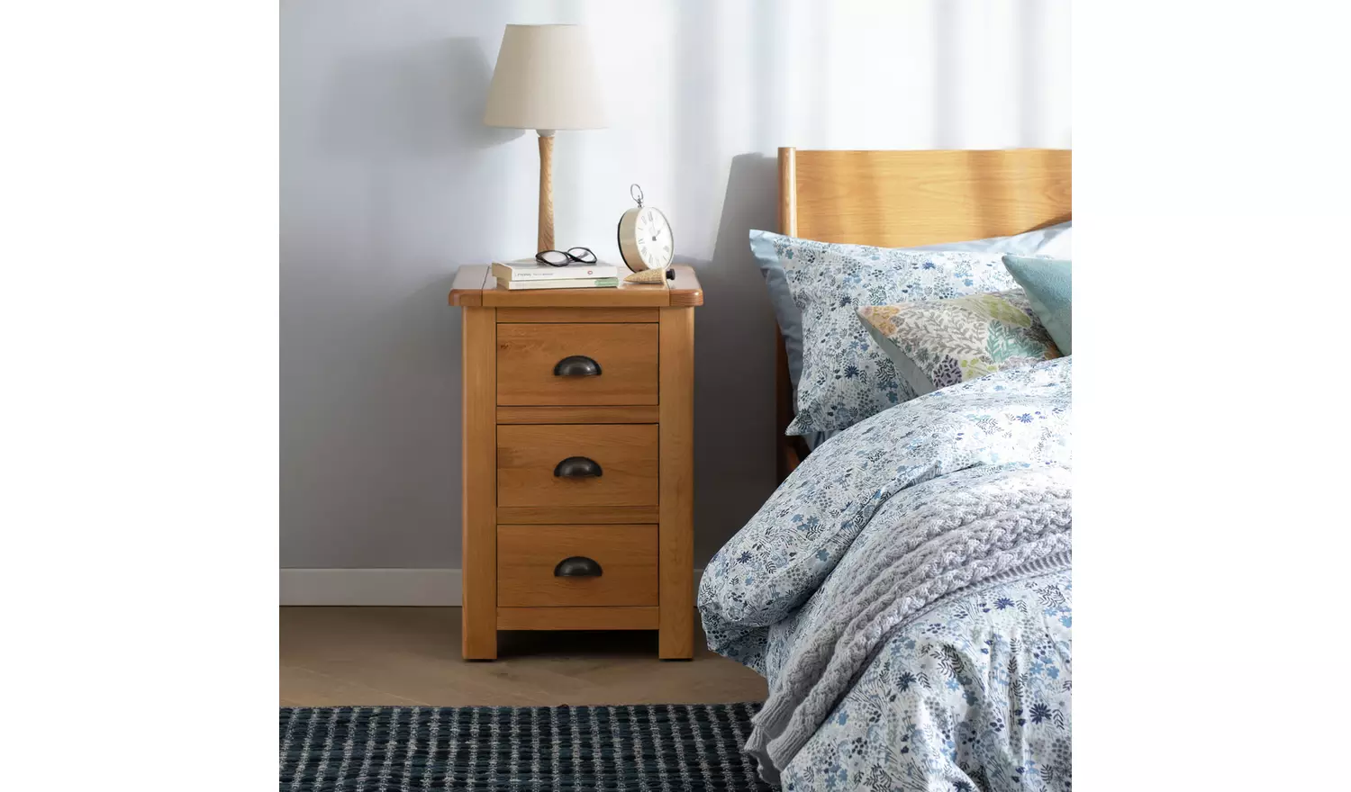 Argos Home Kent 3 Drawer Bedside Table- Oak