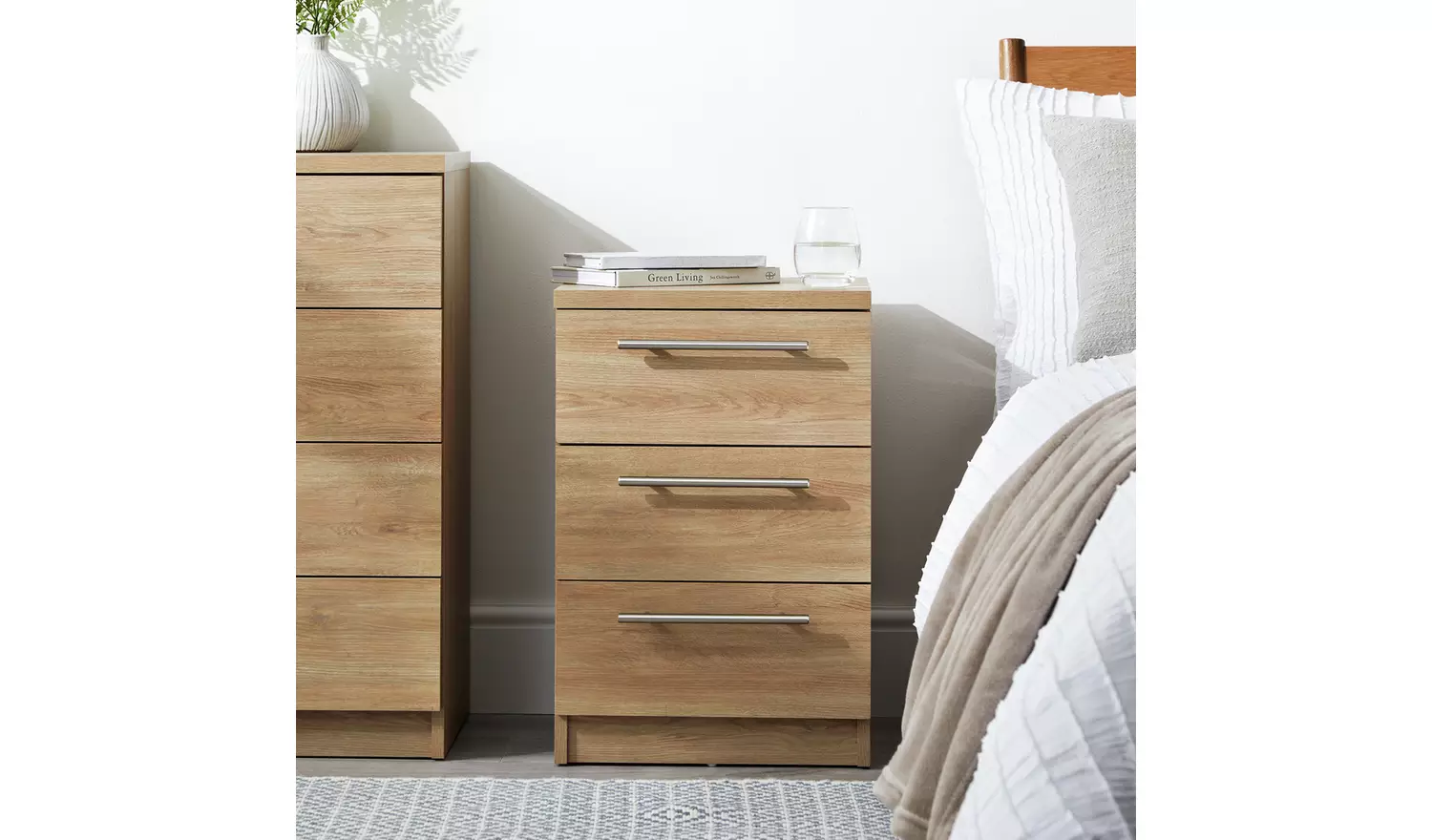 Argos Home Brisbane 3 Drawer Bedside - Oak