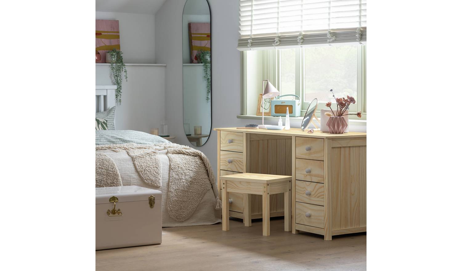 Argos Home Scandinavia 8 Drw Dressing Table and Stool - Pine