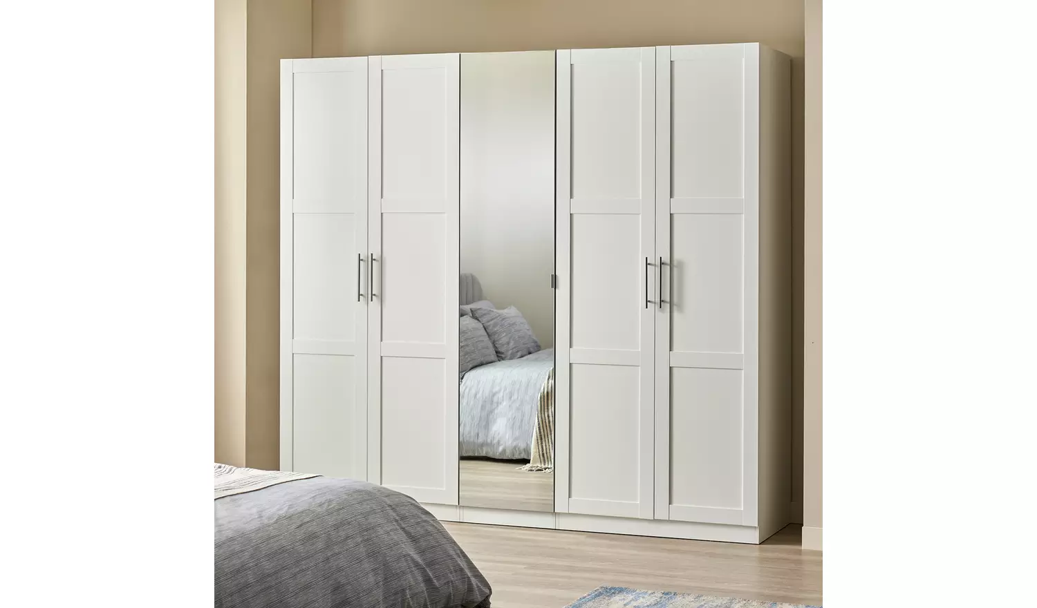 Habitat Munich Panelled 5 Door Mirror Wardrobe - White