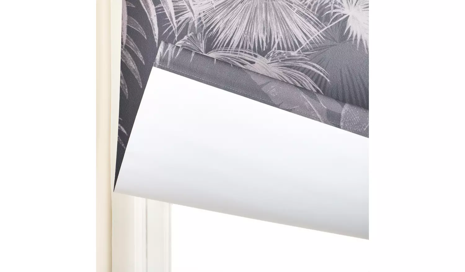 Argos Home Botanical Palm Blackout Grey Roller Blind - 120cm