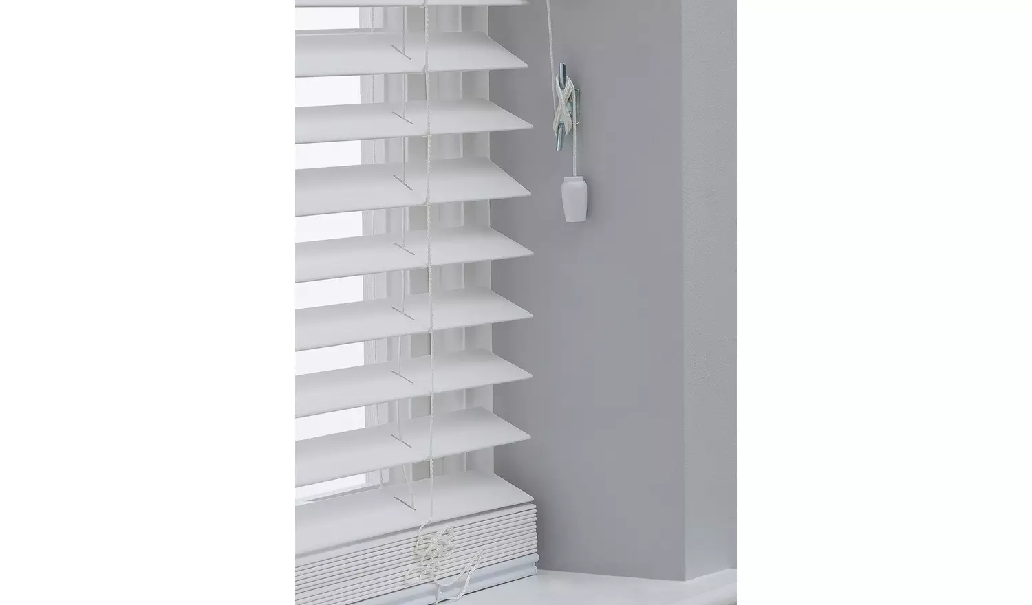 Habitat Faux Wood White 25mm Slat Venetian Blind - 150cm