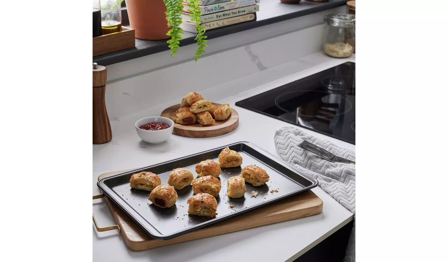 Habitat 34cm Non Stick Oven Baking Tray