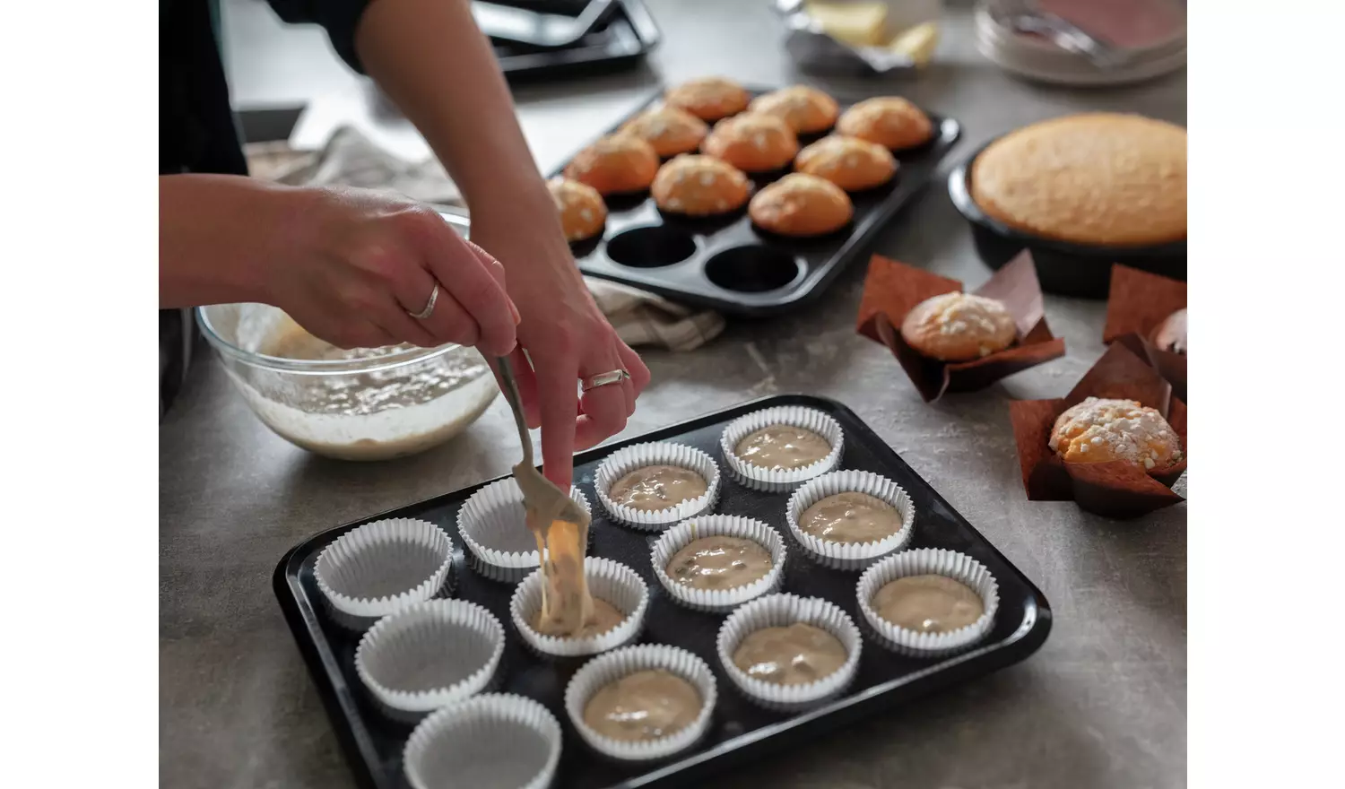 Habitat 2 Piece Non Stick Cake Tins