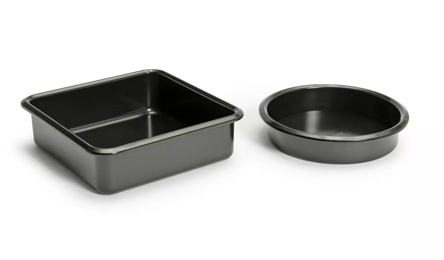 Habitat 2 Piece Non Stick Cake Tins