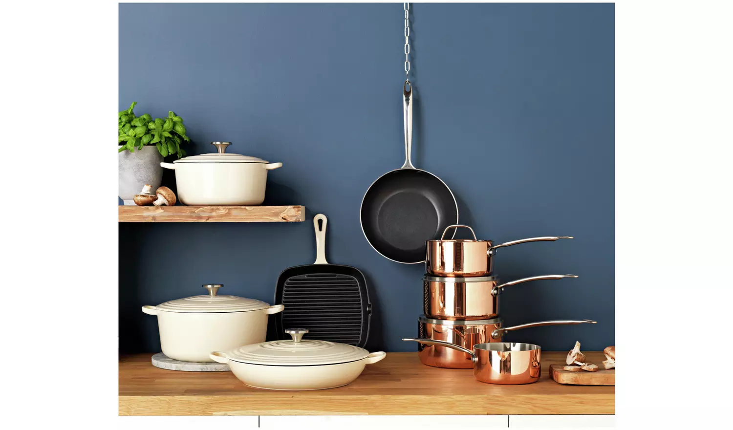 Habitat 5.3 Litre Cast Iron Casserole Dish - Cream