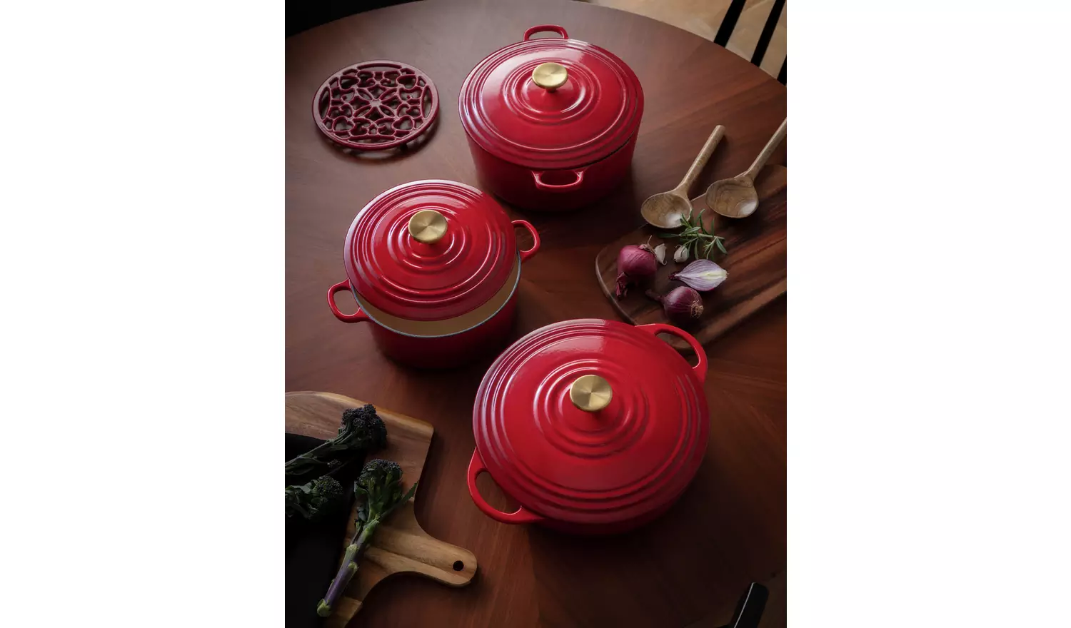 Habitat 3.3 Litre Cast Iron Casserole Dish - Red