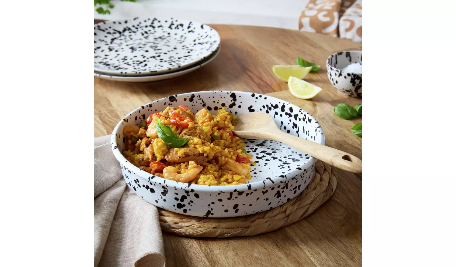 Habitat 26cm Enamel Round Dish - White