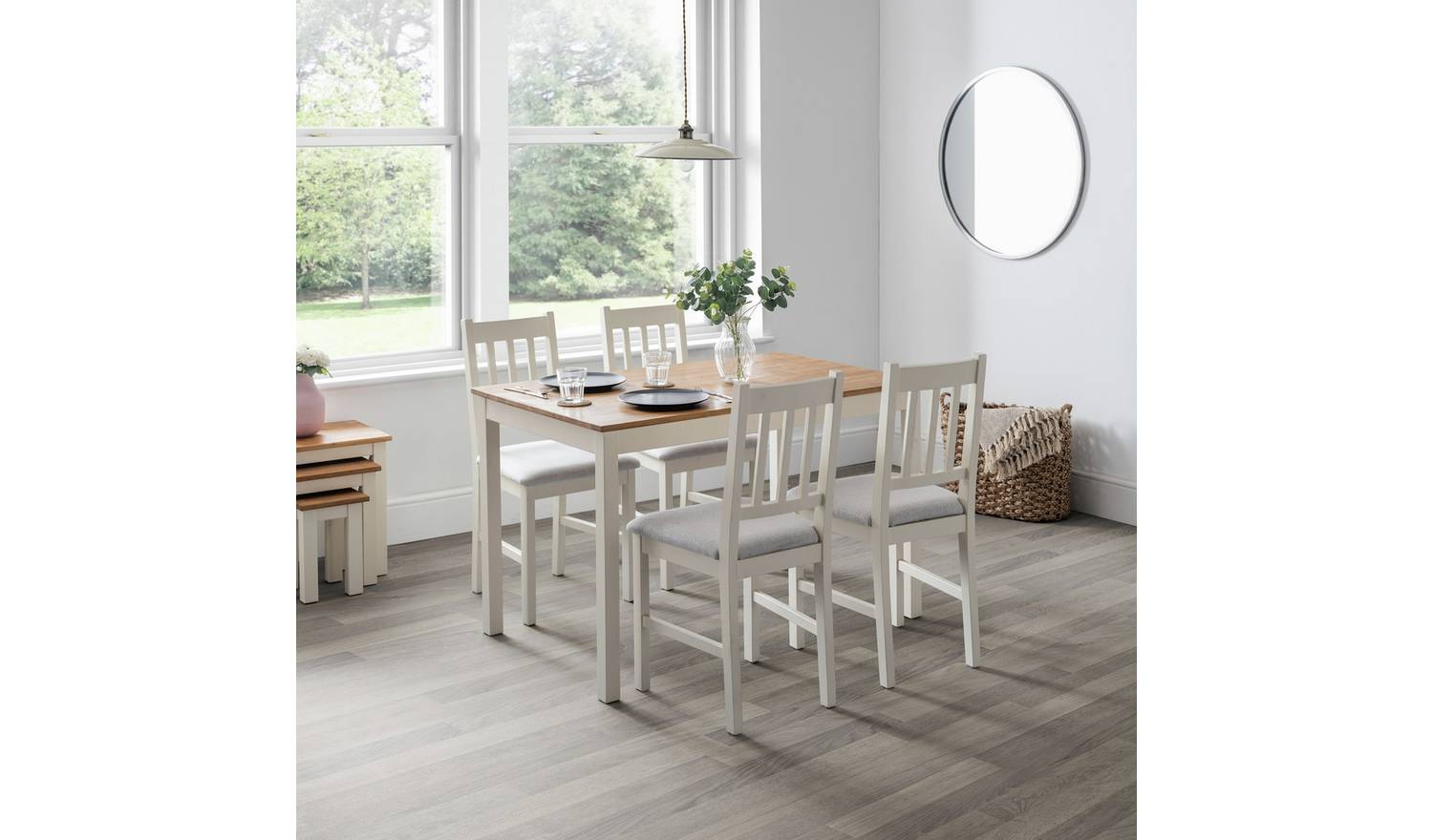 Julian Bowen Coxmoor Oak Dining Table & 4 Ivory Chairs