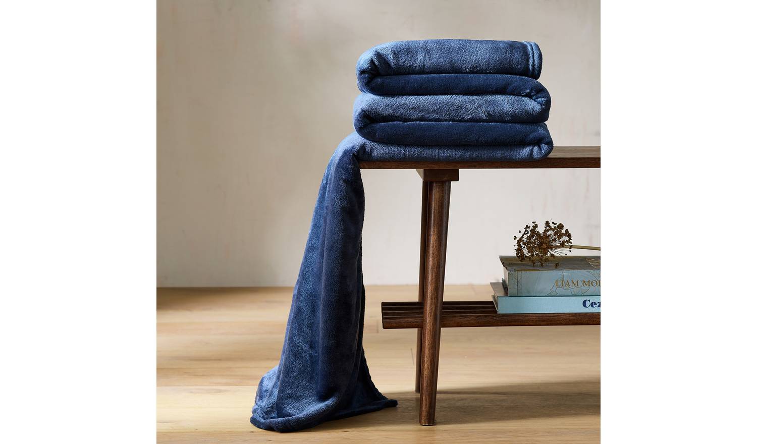 Argos Home Large Fleece Throw - Navy - 220x200cm