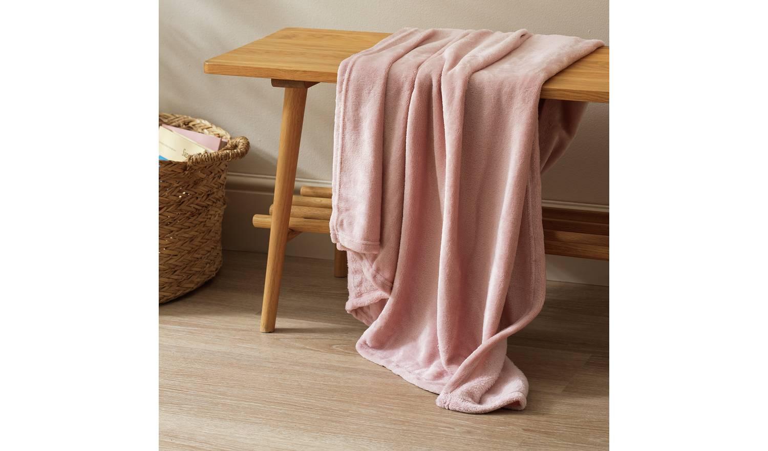 Argos Home Super Soft Fleece Throw - 150x200cm - Blush Pink