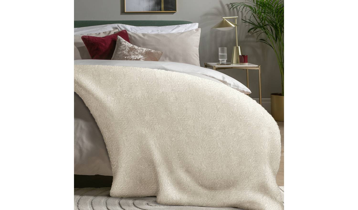 Habitat Faux Fur Plain Throw - Cream - 125x150cm