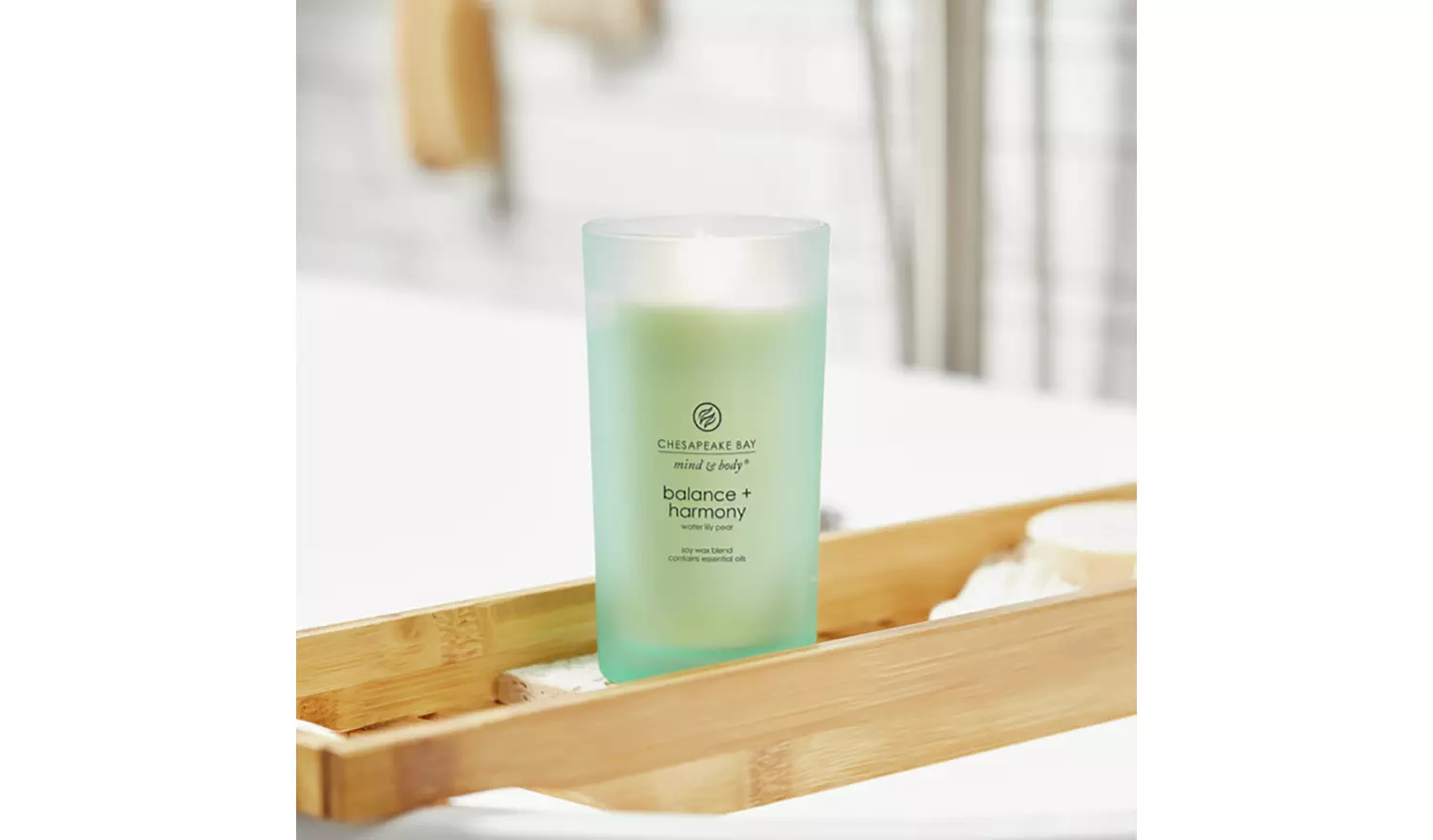 Chesapeake Bay Large Jar Candle - Waterlily Pear