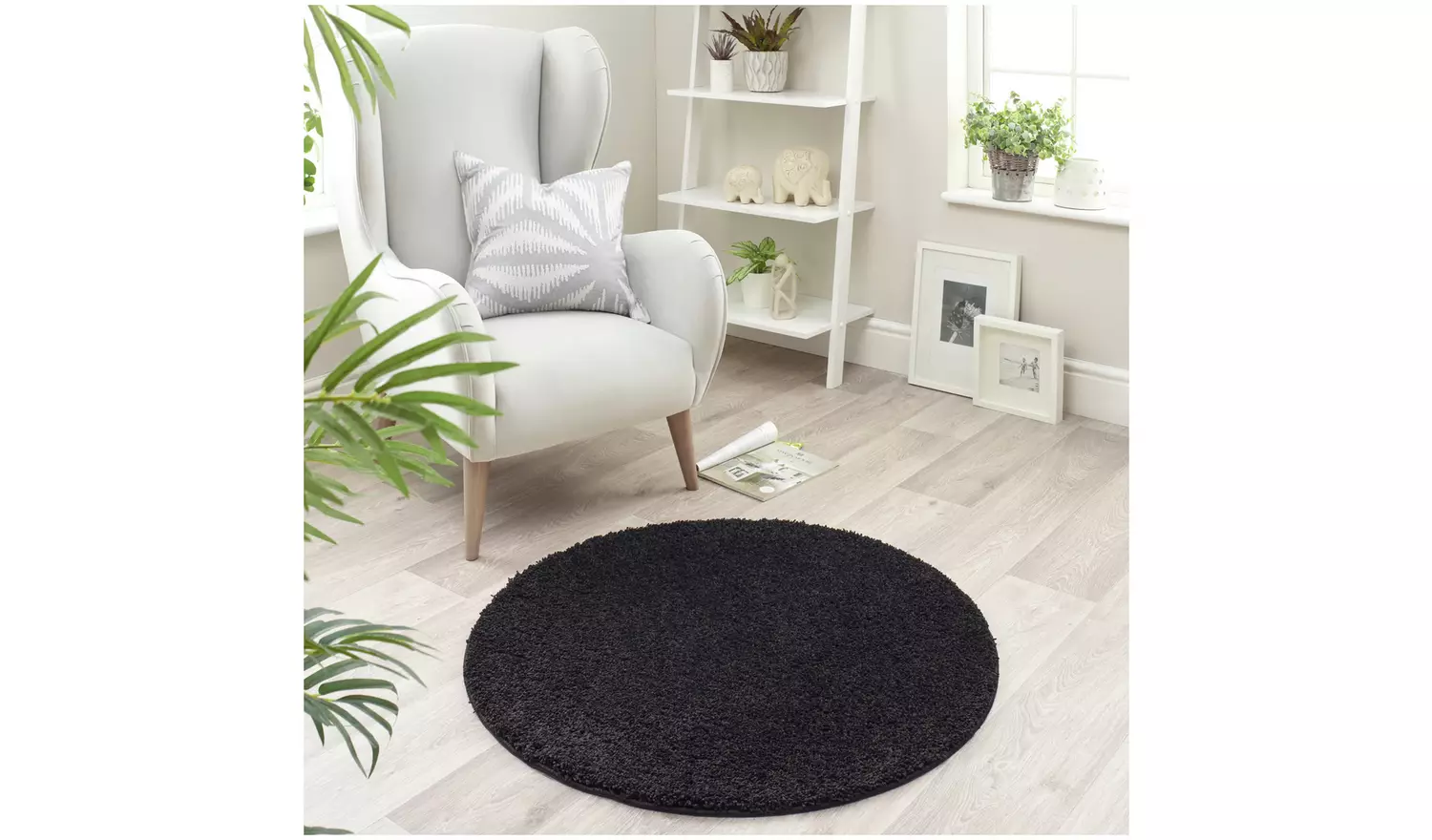 Buddy Washable Mat Plain Round Black Cut Pile Rug - 100cm