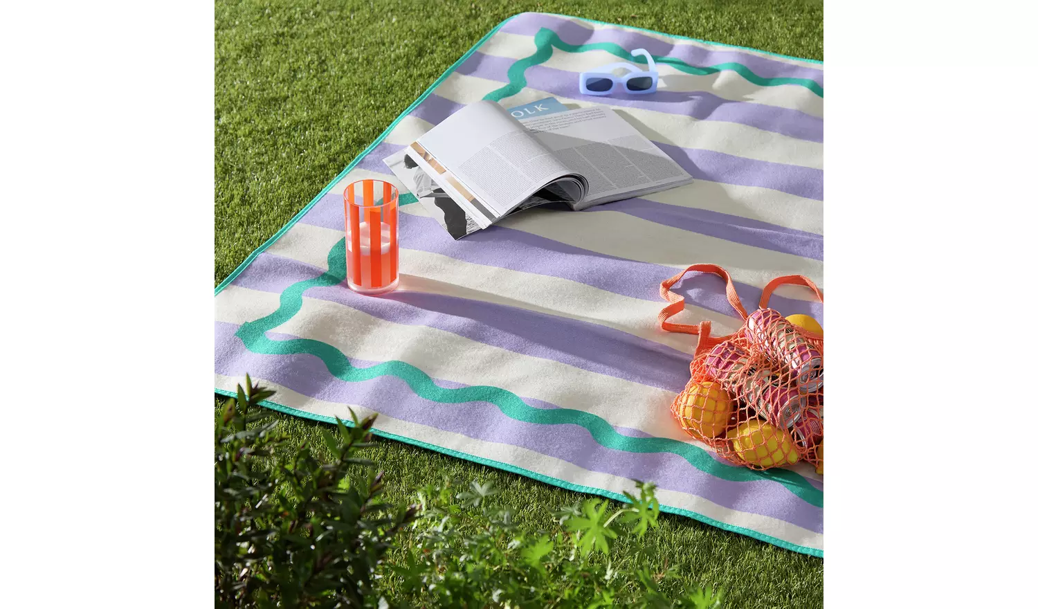 Home Scandi Wiggle Picnic Rug