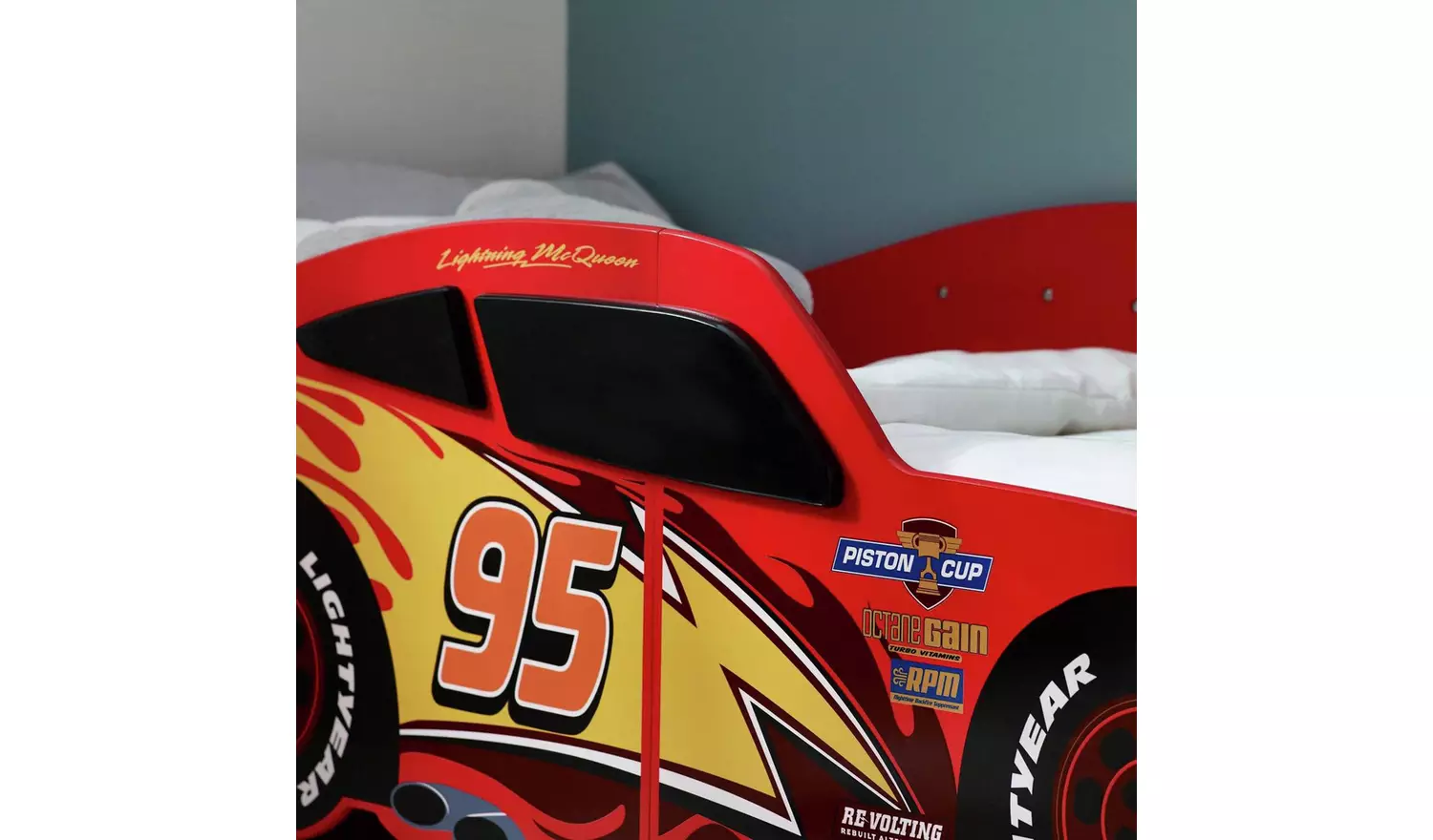 Disney Lightning McQueen Toddler Bed - Red