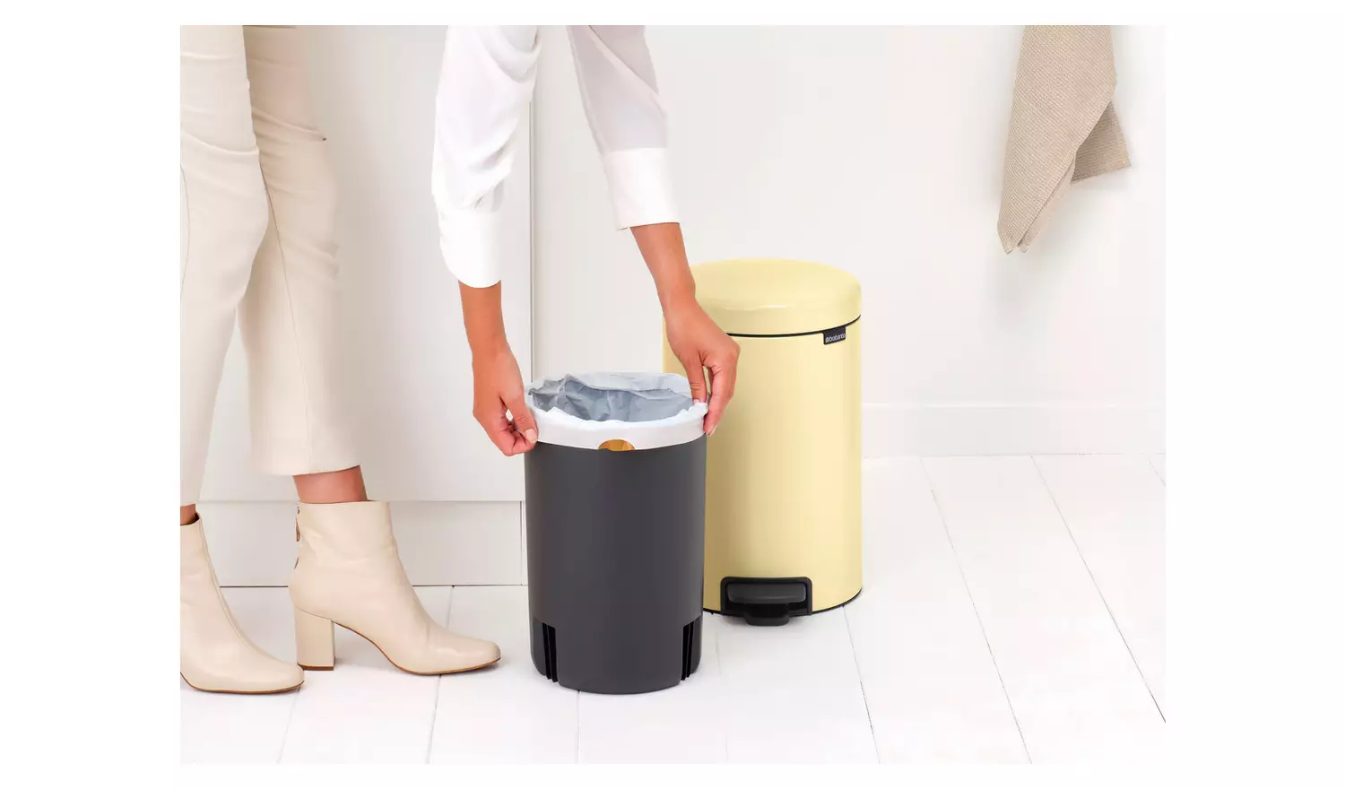 Brabantia 12 Litre New Icon Pedal Bin - Mellow Yellow