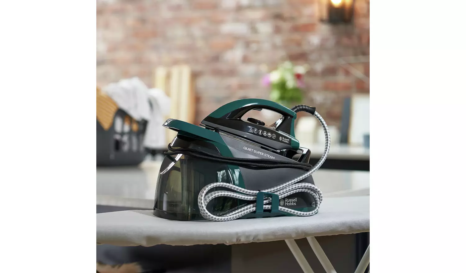 Russell Hobbs Quiet Super Steam Generator Iron 24450
