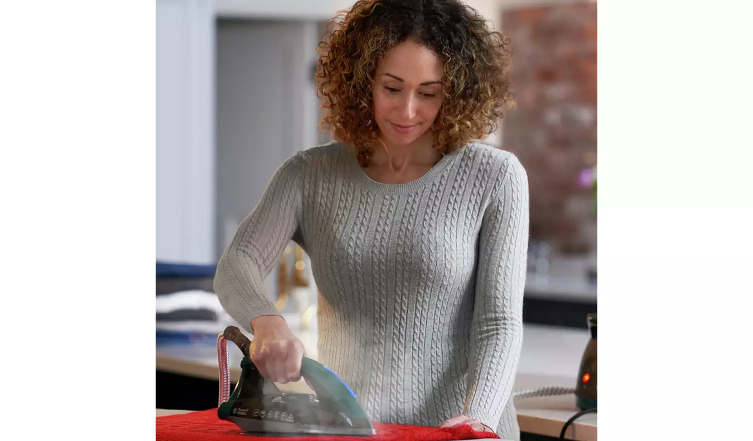 Russell Hobbs Quiet Super Steam Generator Iron 24450