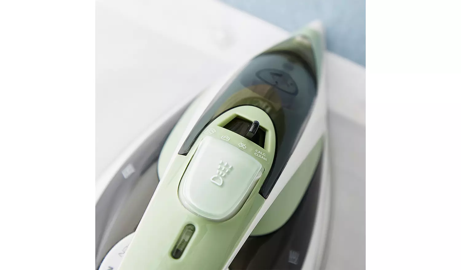 Morphy Richards Steam Flow Turbo Steam Iron 302010