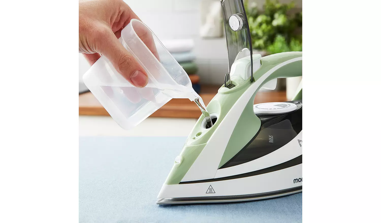 Morphy Richards Steam Flow Turbo Steam Iron 302010