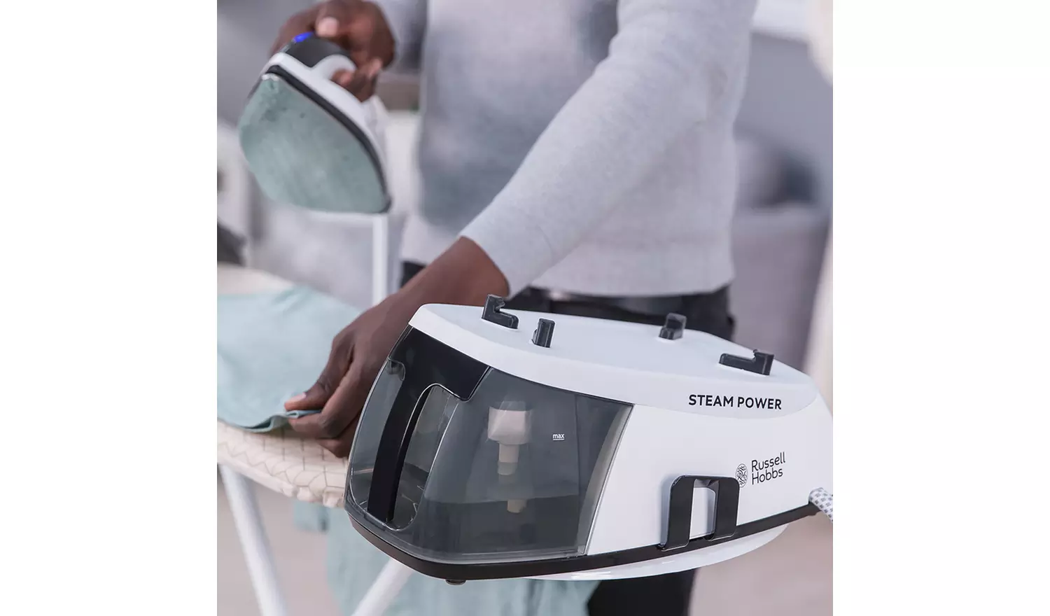 Russell Hobbs Series 1 Steam Generator Iron 24420