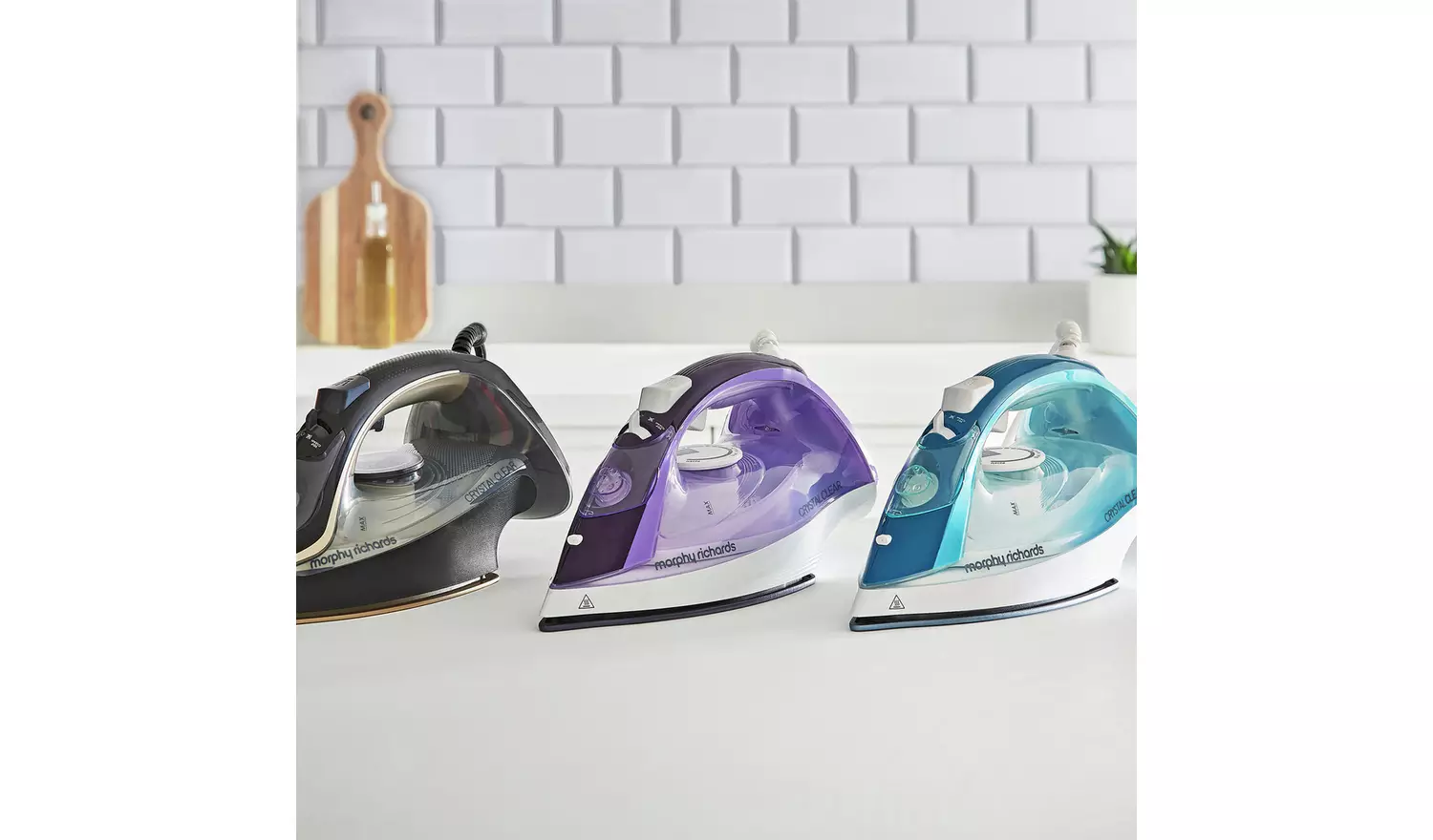 Morphy Richards 300300 Crystal Clear Steam Iron
