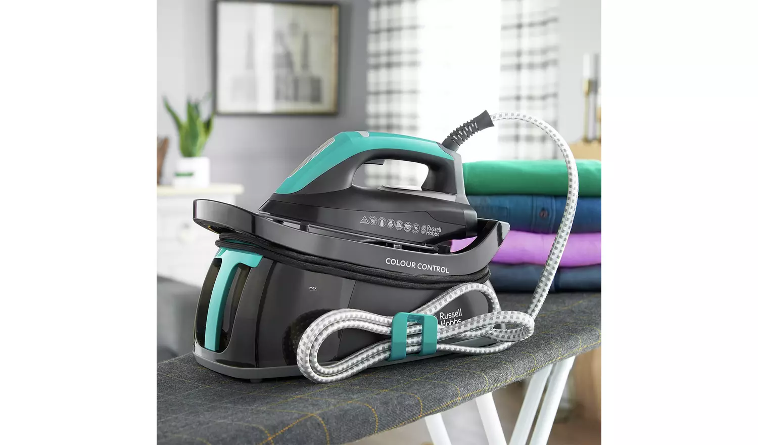 Russell Hobbs Colour Control SteamPower Steam Generator Iron