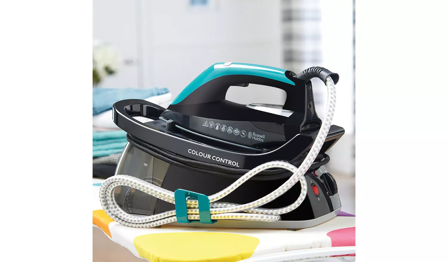 Russell Hobbs Colour Control SteamPower Steam Generator Iron